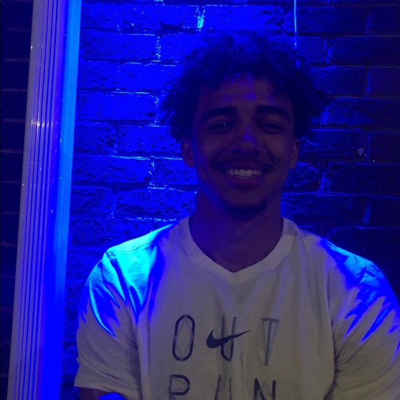 Meet your Posher, Terrell - Picture 1 of 1